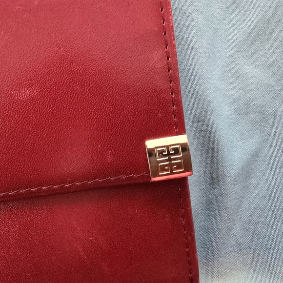 Elegant Burgundy Givenchy Leather Clutch - Picture 2 of 7